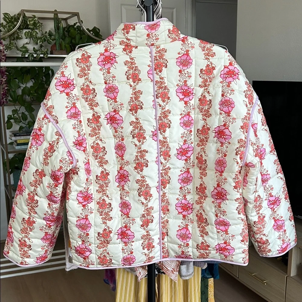 Women’s Jacket. Size Medium. - Picture 2 of 9